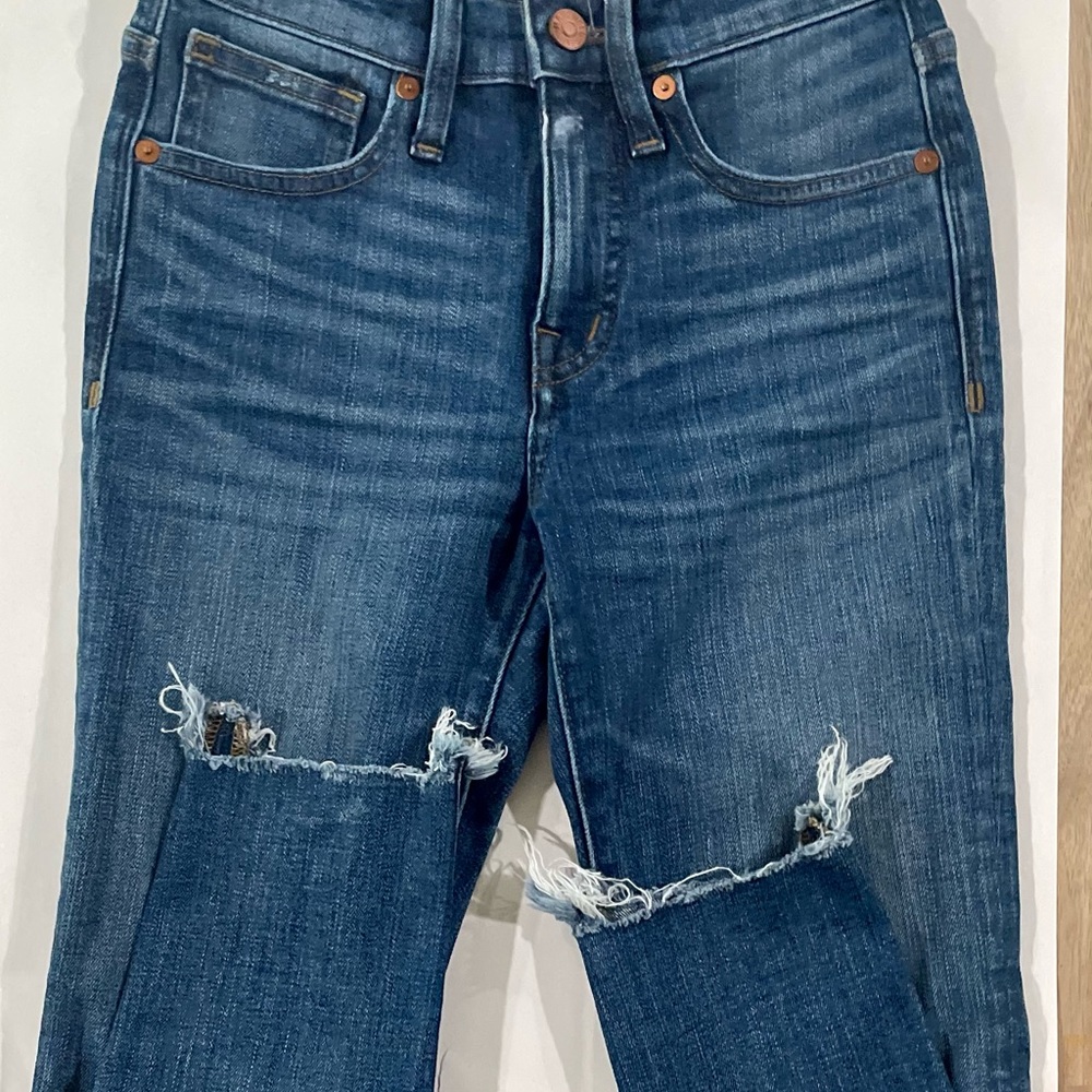 NWOT - Madewell 9’ High Rise, Raw Edge Denim